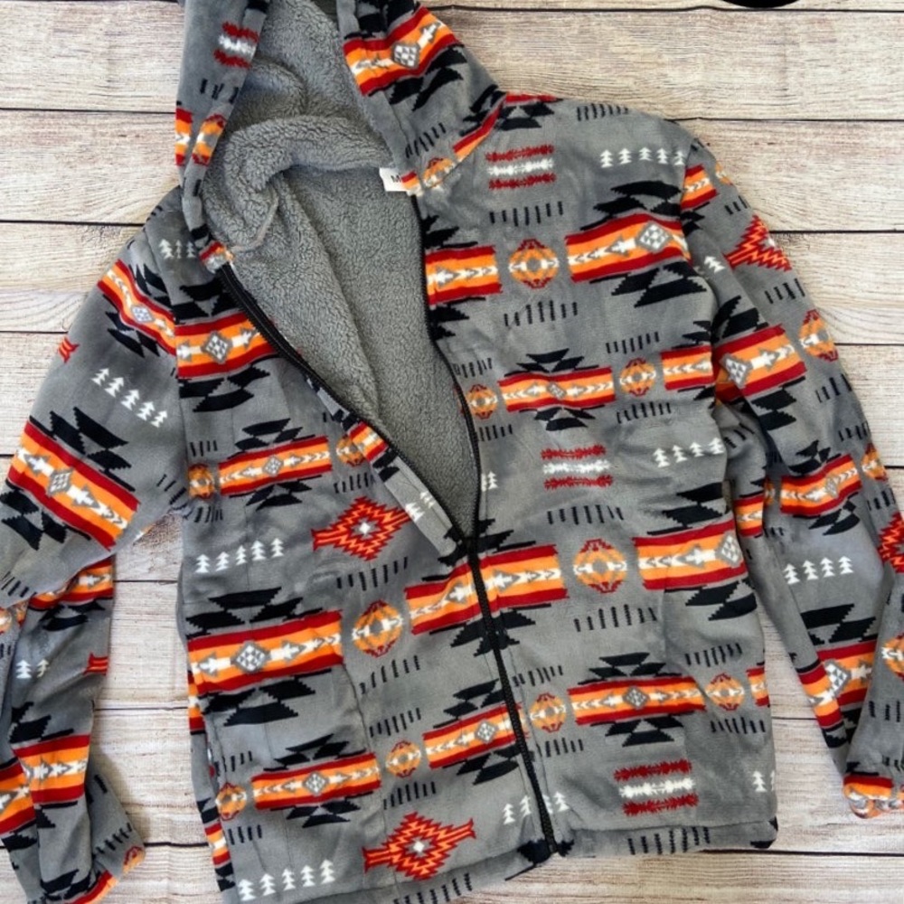 Grey Tribal Print Jacket , Sherpa Inside .